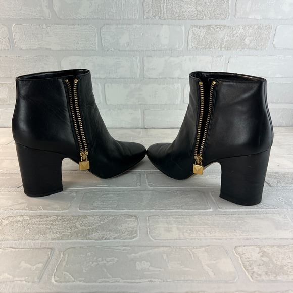 Michael‎ Kors Ankle Booties Womens 9 Black Leather Gold Zipper Lock Stacked Heel - Picture 10 of 15